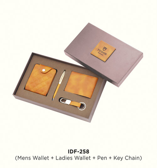 Leather wallet, keychain pen set