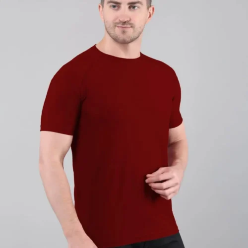 Customized Pre Shrunk Biowashed Round Neck Coton T-Shirt in Maroon